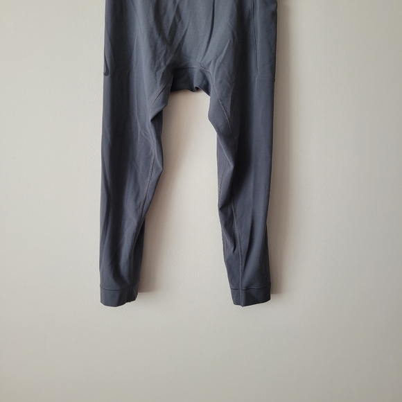 NIKE Dri Fit Tight Fit 3/4 Grey Training Base Layer Tights Size S - Picture 5 of 13